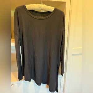 lululemon athletica Charcoal Long Sleeve Asymmetrical L/S Tee